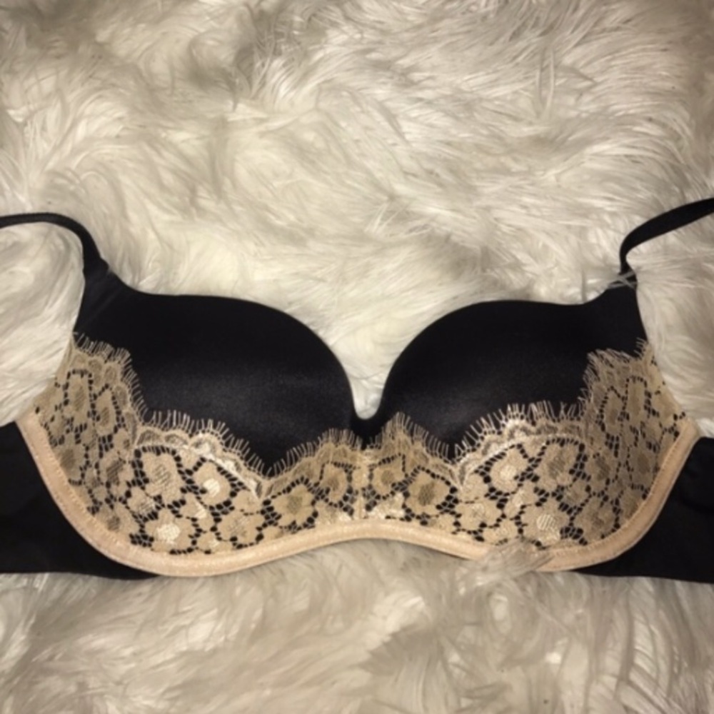 Free WITH BUNDLES Victoria’s Secret Balconette